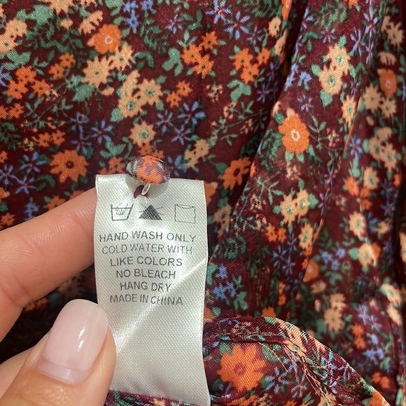 Vici Floral Blouse - Picture 11 of 11